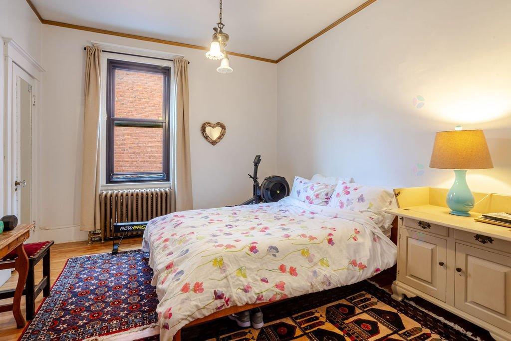 - 2374 Av. De Hampton, Montréal (Côte-Des-Neiges/Notre-Dame-De-Grâce), QC - Indoor Photo Showing Bedroom