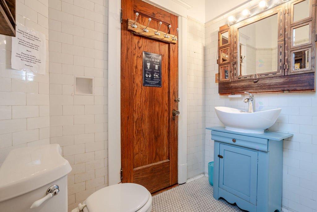 - 2374 Av. De Hampton, Montréal (Côte-Des-Neiges/Notre-Dame-De-Grâce), QC - Indoor Photo Showing Bathroom