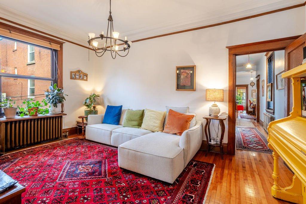 - 2374 Av. De Hampton, Montréal (Côte-Des-Neiges/Notre-Dame-De-Grâce), QC - Indoor Photo Showing Living Room