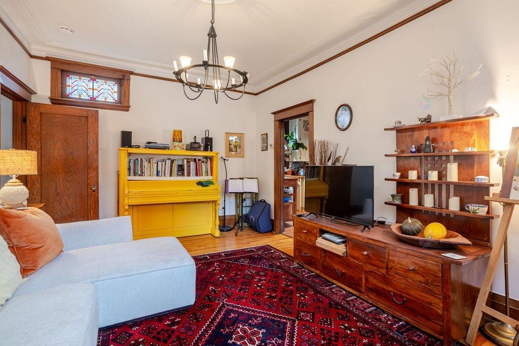 - 2374 Av. De Hampton, Montréal (Côte-Des-Neiges/Notre-Dame-De-Grâce), QC - Indoor