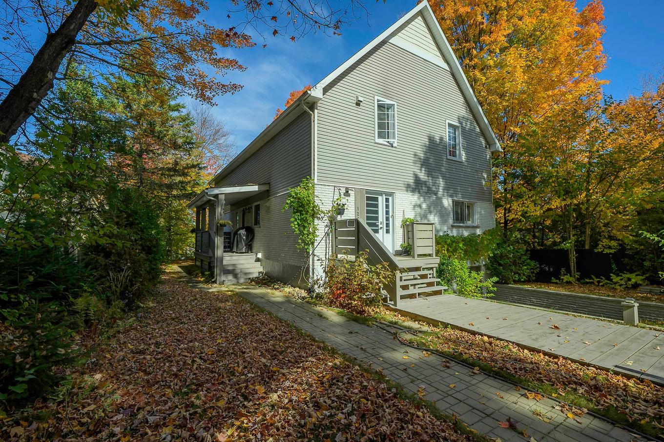 Back facade - 1209 Ch. Du Lac-Connelly, Saint-Hippolyte, QC - Outdoor With Facade