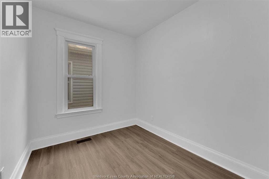505 Mckay, Windsor, ON - Indoor Photo Showing Other Room