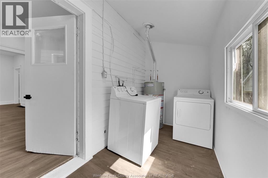 505 Mckay, Windsor, ON - Indoor Photo Showing Laundry Room