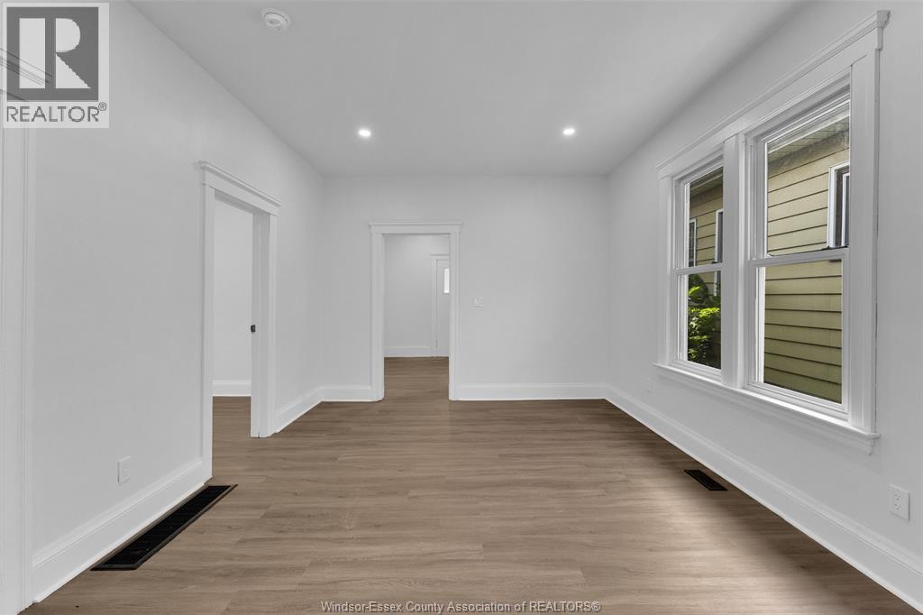 505 Mckay, Windsor, ON - Indoor Photo Showing Other Room