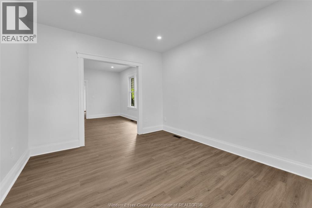 505 Mckay, Windsor, ON - Indoor Photo Showing Other Room