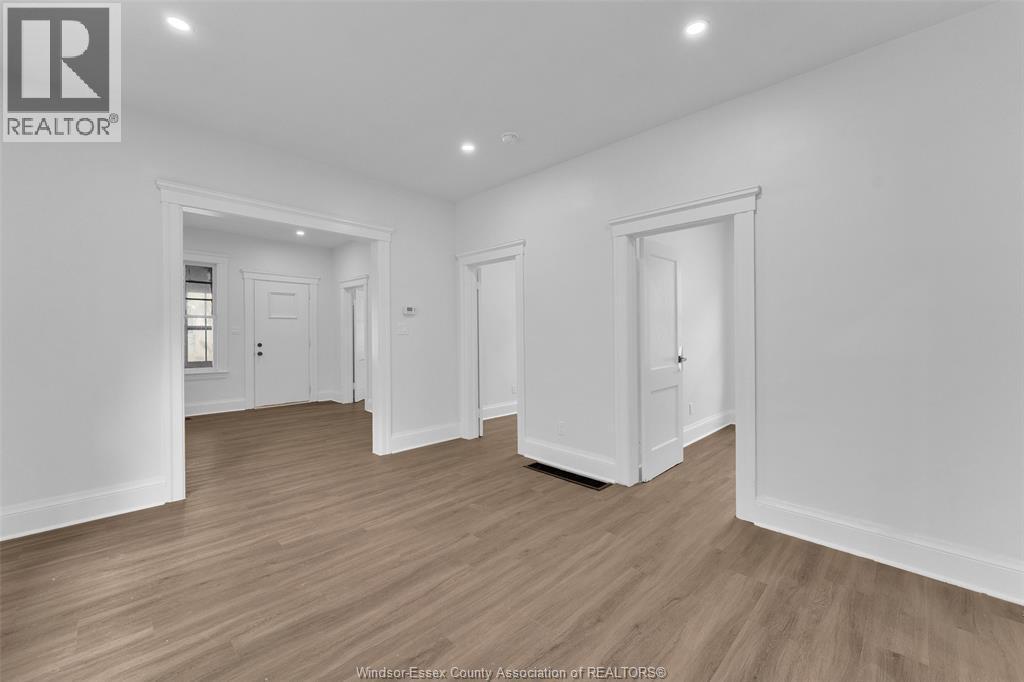 505 Mckay, Windsor, ON - Indoor Photo Showing Other Room