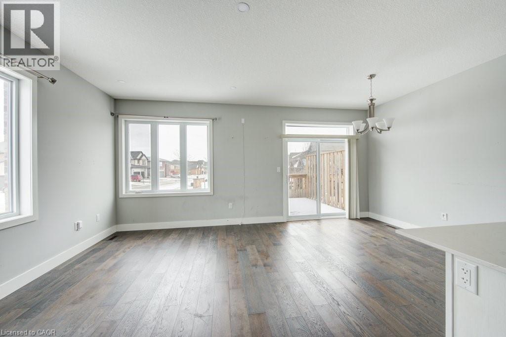 745 Chelton Road Unit# 62, London, ON - Indoor Photo Showing Other Room