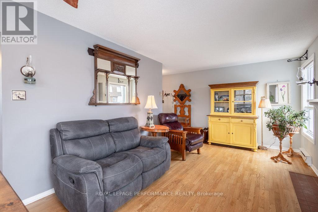 E - 3066 Councillors Way, Ottawa, ON - Indoor Photo Showing Living Room