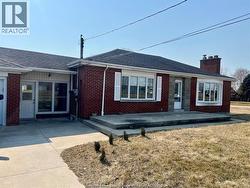 214 SEACLIFF DRIVE Leamington, ON N8H 4B4