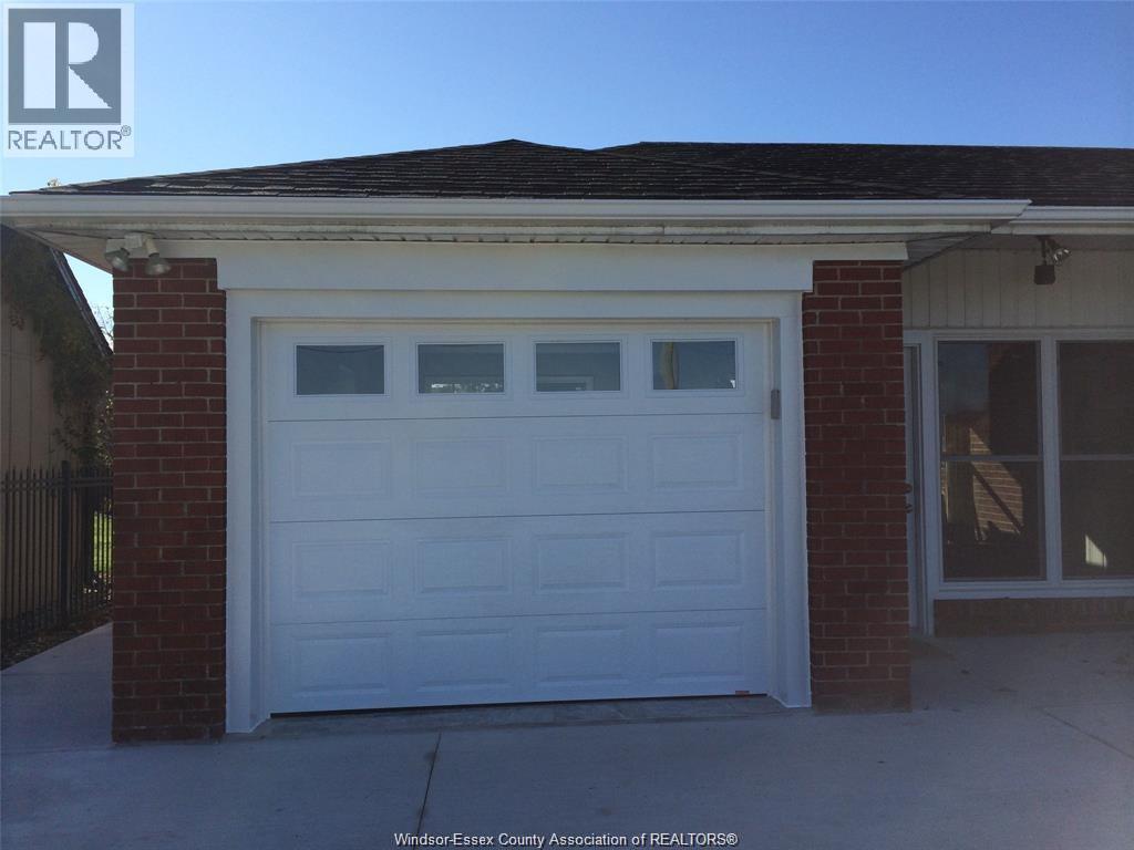 214 Seacliff Drive, Leamington, ON - Outdoor With Exterior