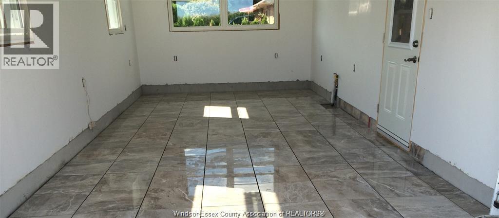 214 Seacliff Drive, Leamington, ON - Indoor Photo Showing Other Room