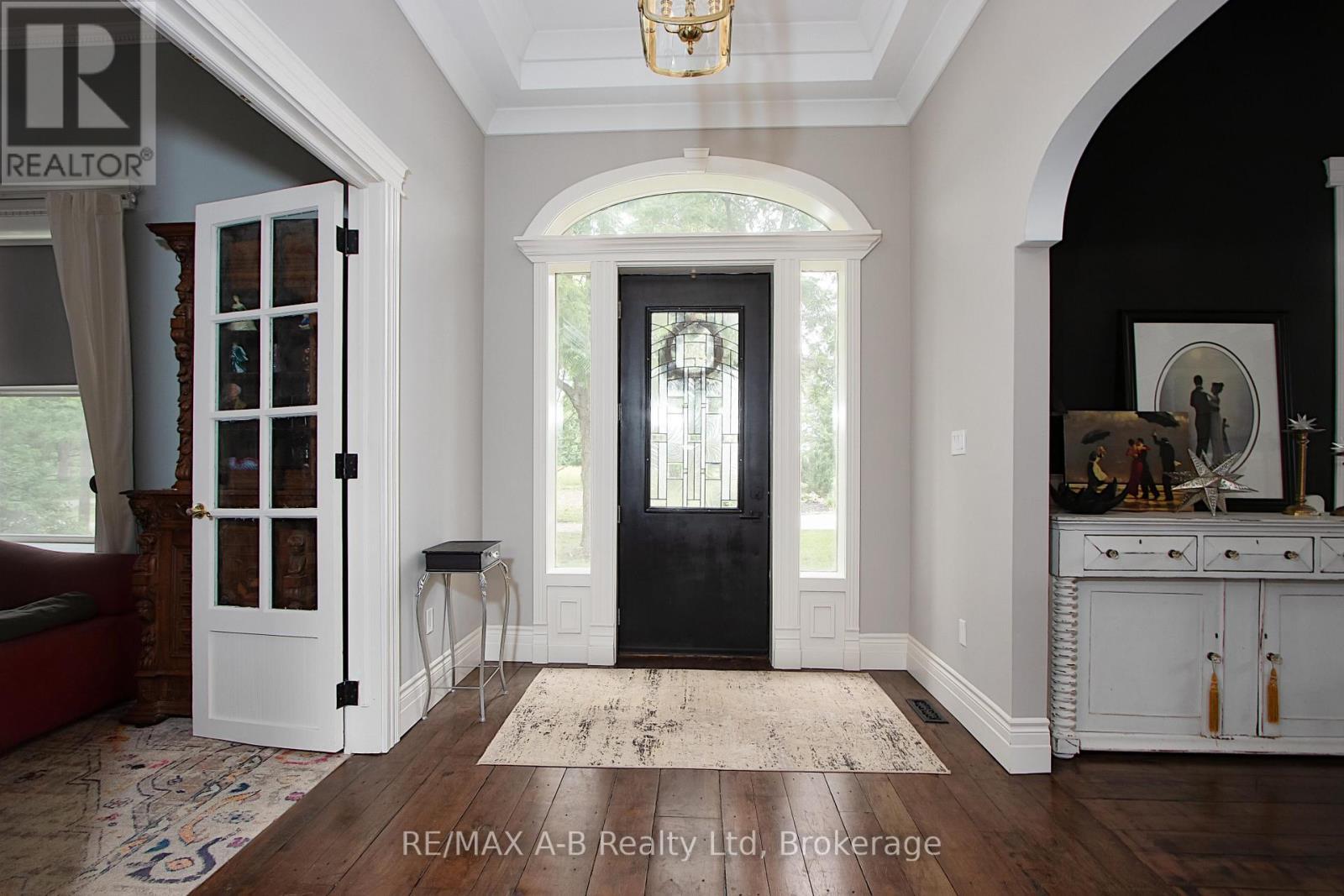 12096 Gale Road, North Middlesex (Carlisle), ON - Indoor Photo Showing Other Room
