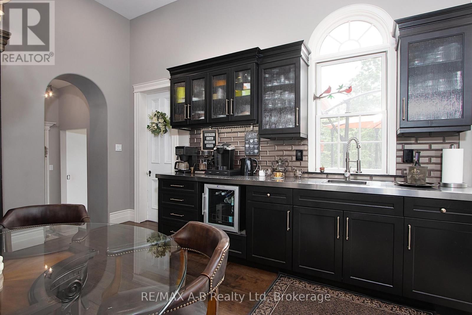 12096 Gale Road, North Middlesex (Carlisle), ON - Indoor