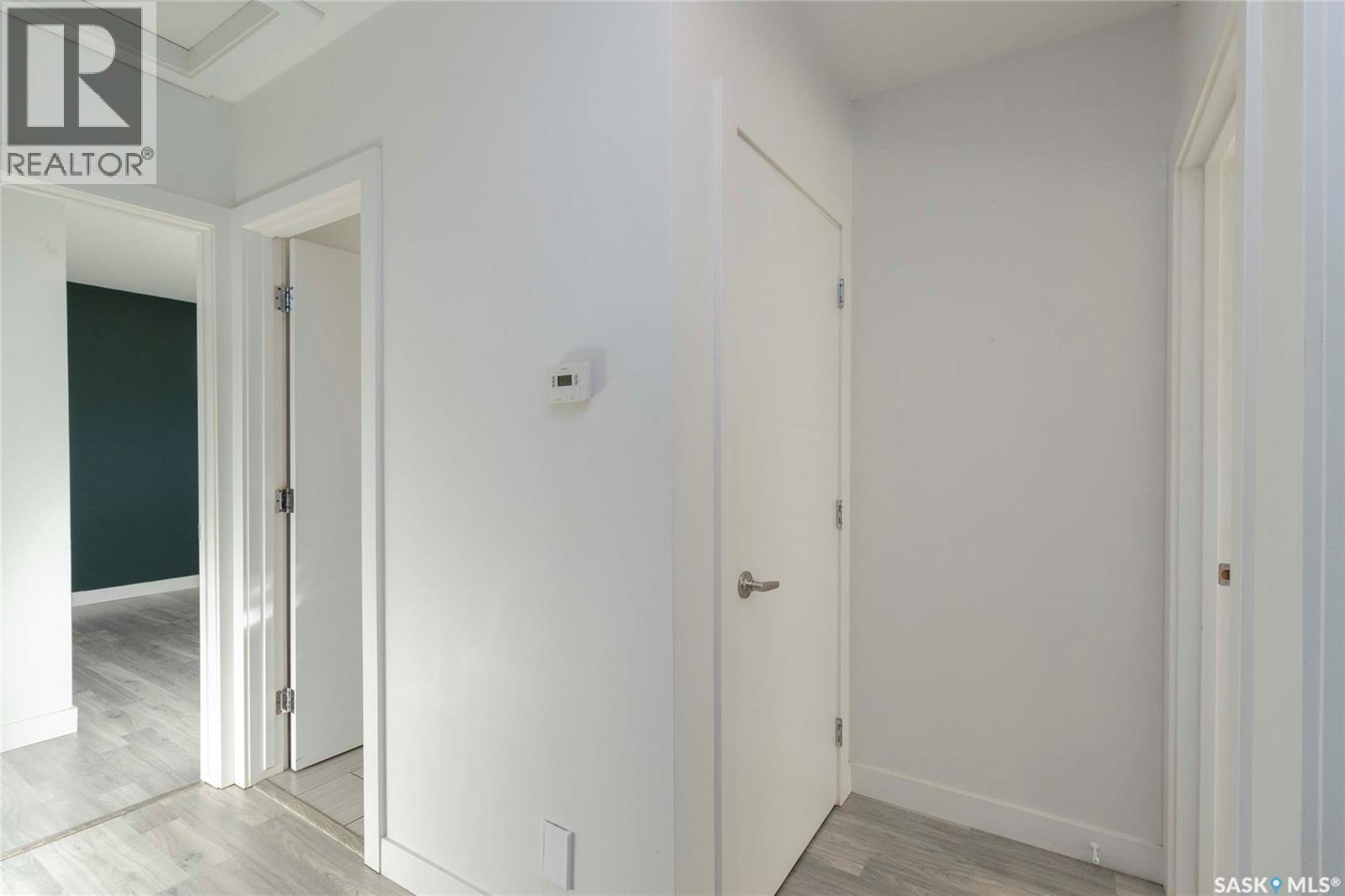 2406 Cairns Avenue, Saskatoon, SK - Indoor Photo Showing Other Room