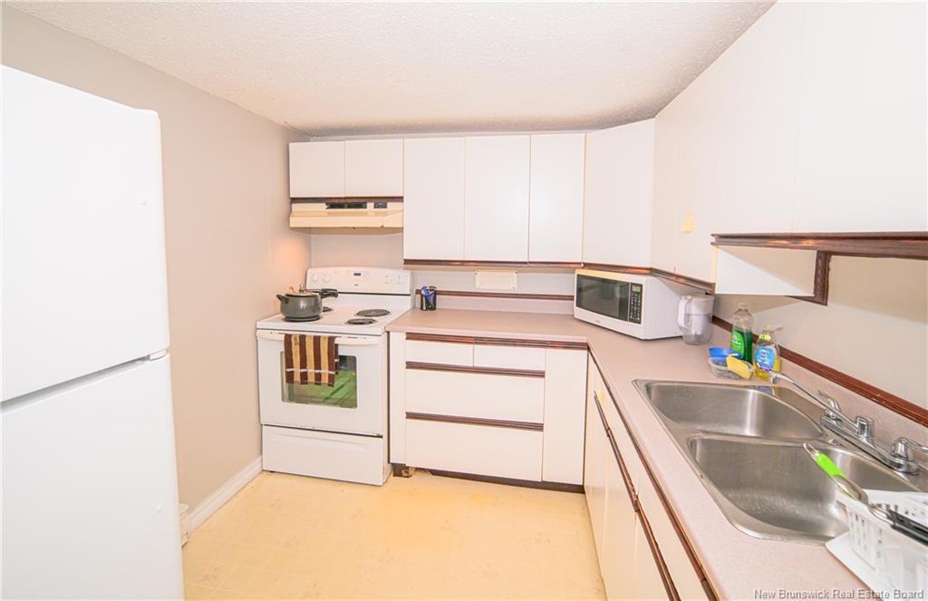 26 Hachey Ave, Fredericton, NB