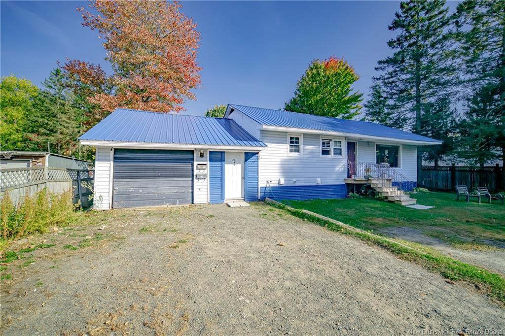 26 Hachey Ave, Fredericton, NB
