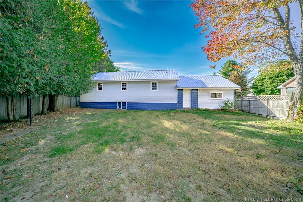 26 Hachey Ave, Fredericton, NB