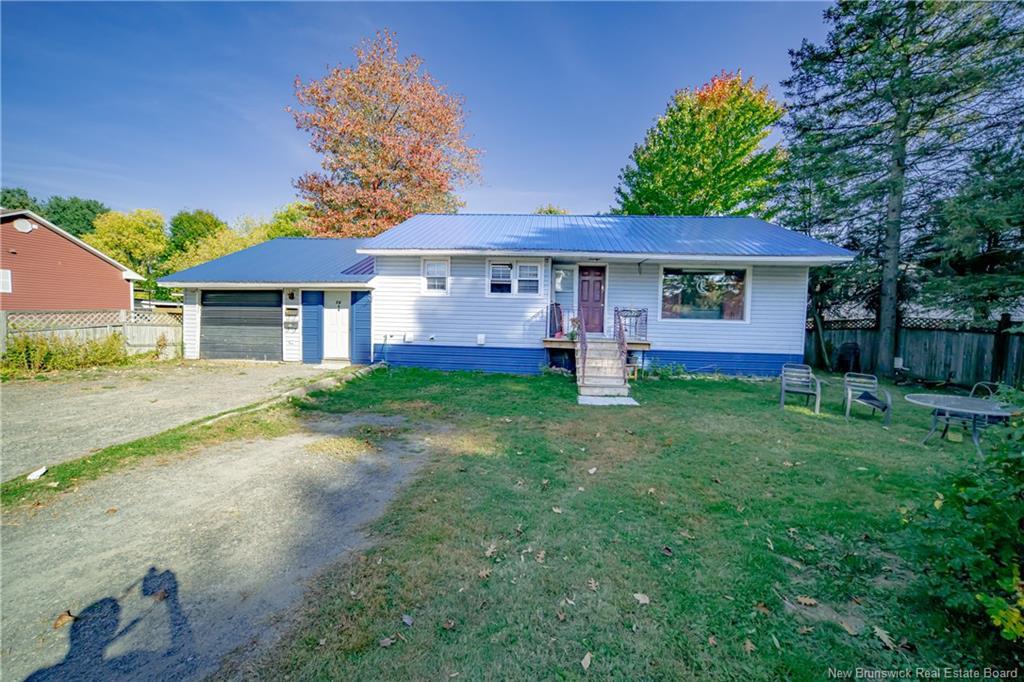 26 Hachey Ave, Fredericton, NB