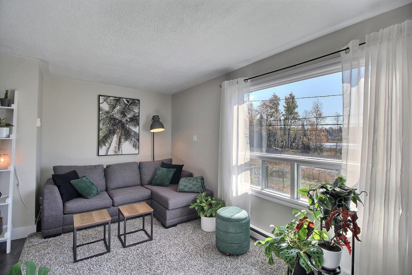 Living room - 2282 Route De St-Philippe, Val-D'Or, QC - Indoor Photo Showing Living Room