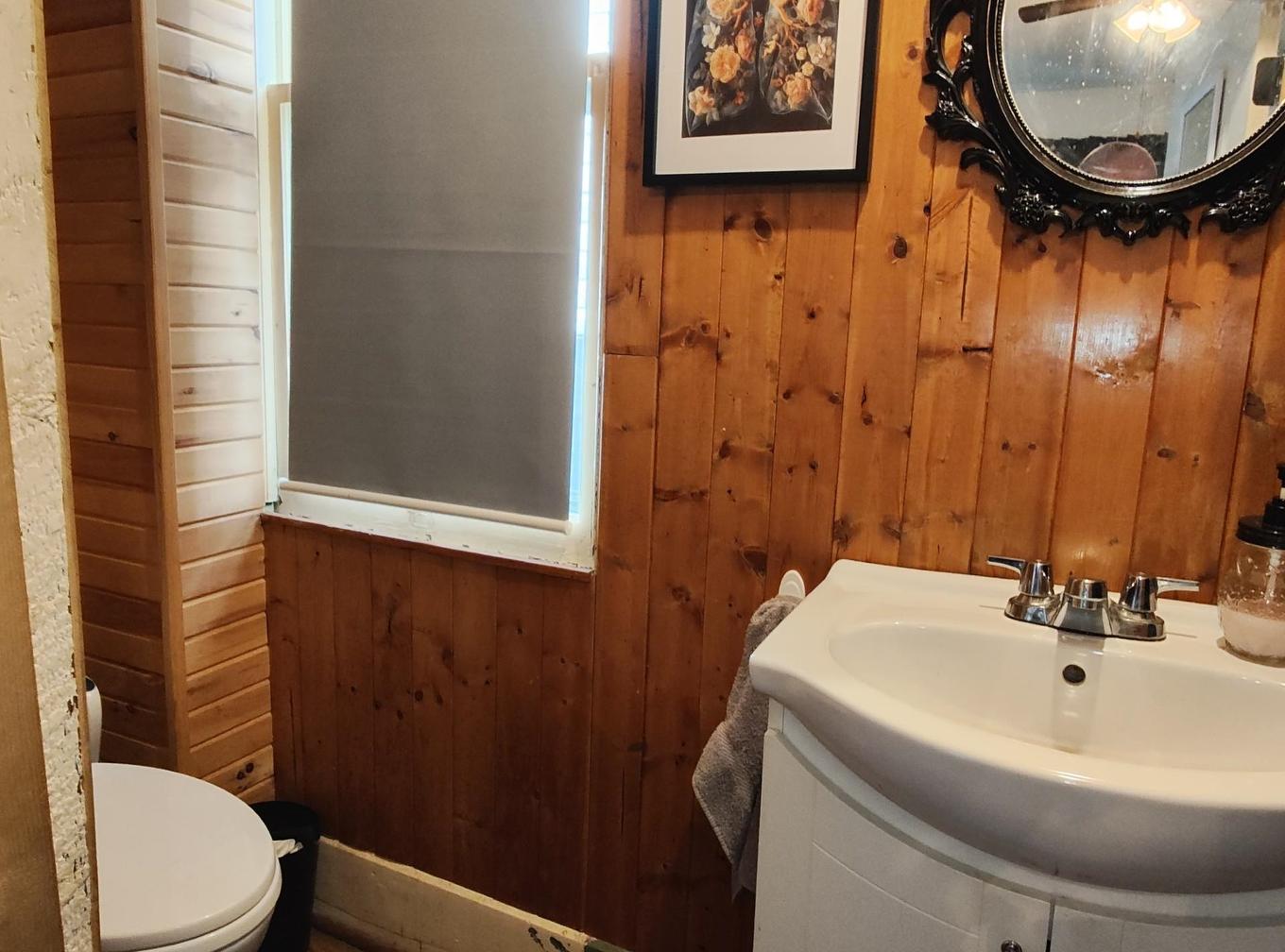 421 Archibald St. S, Thunder Bay, ON - Indoor Photo Showing Bathroom