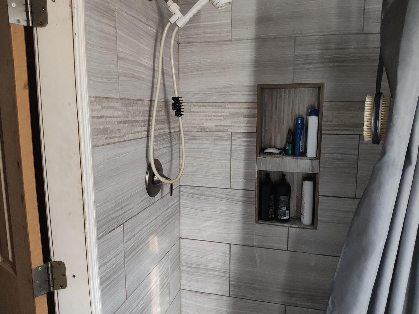 421 Archibald St. S, Thunder Bay, ON - Indoor Photo Showing Bathroom