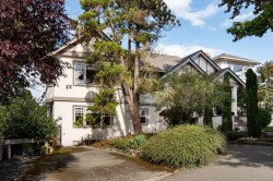 2162 Brighton Ave Oak Bay, BC V8S 2E7