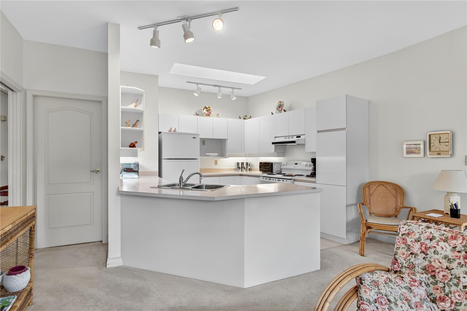 21-4318 Emily Carr Dr, Saanich, BC