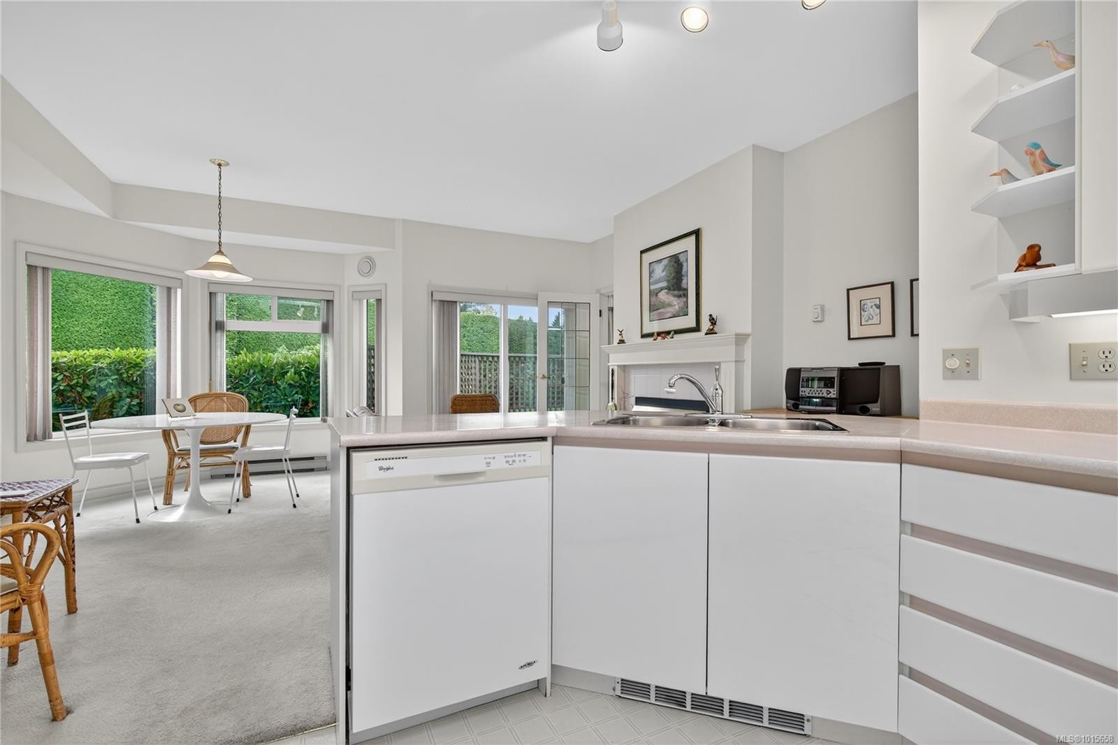 21-4318 Emily Carr Dr, Saanich, BC