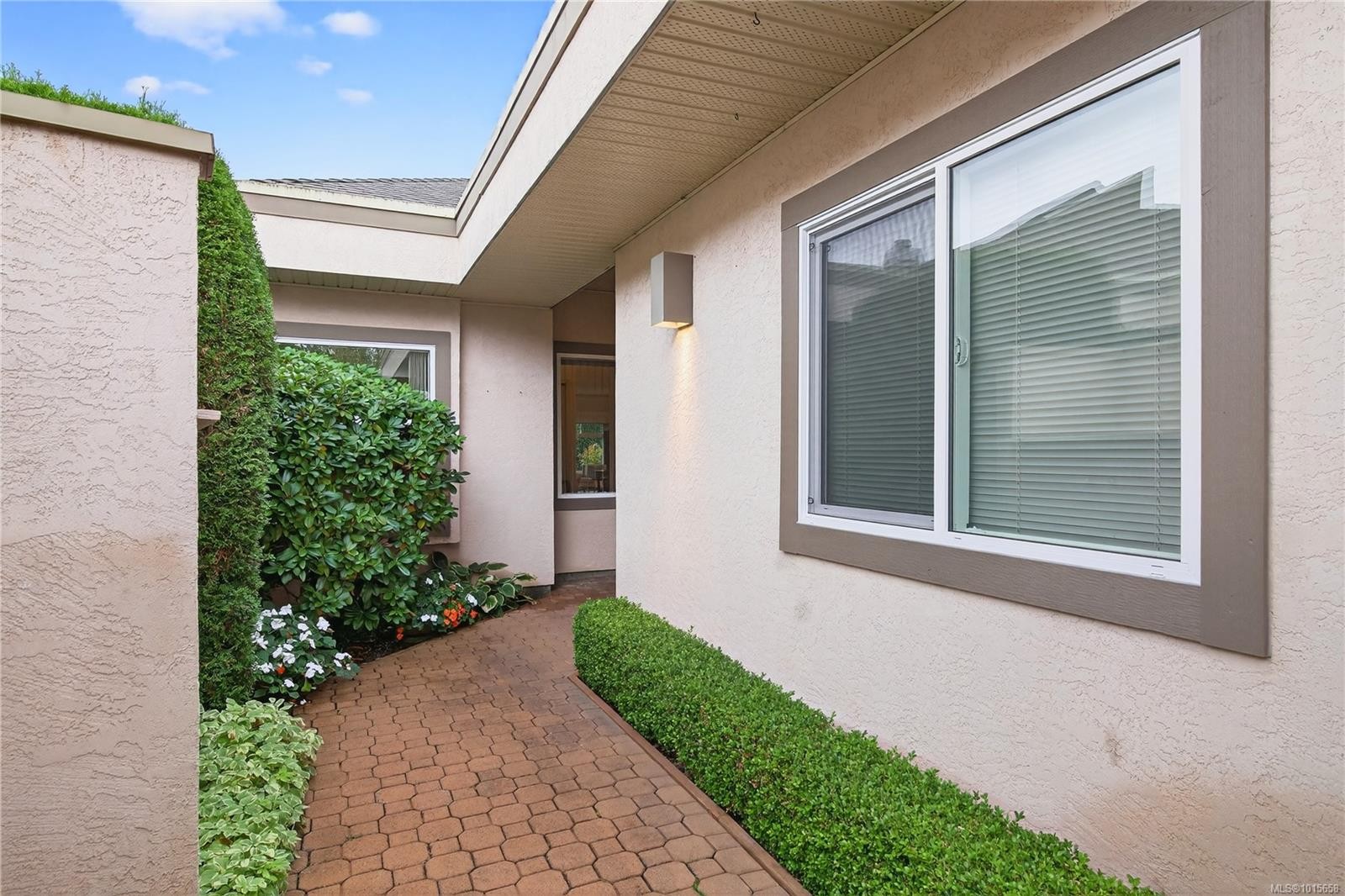 21-4318 Emily Carr Dr, Saanich, BC