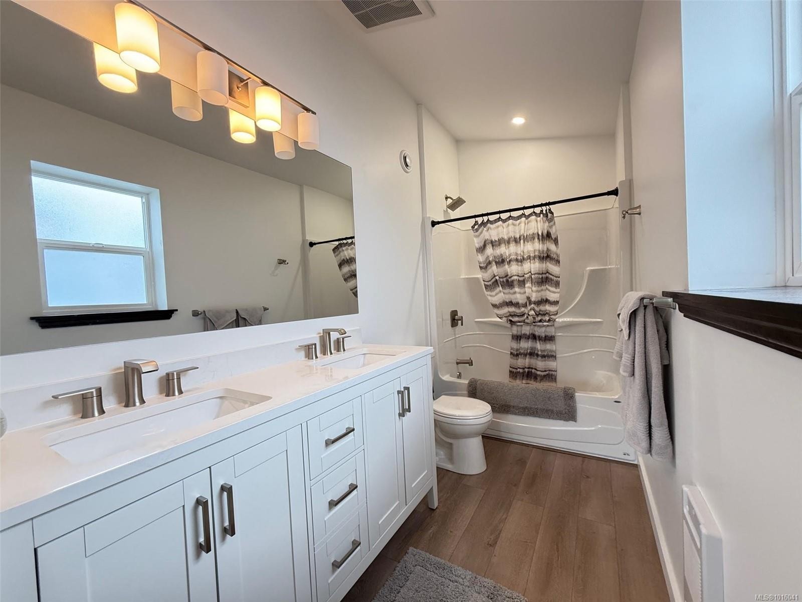 2087 Pioneer Hill Dr, Port Mcneill, BC