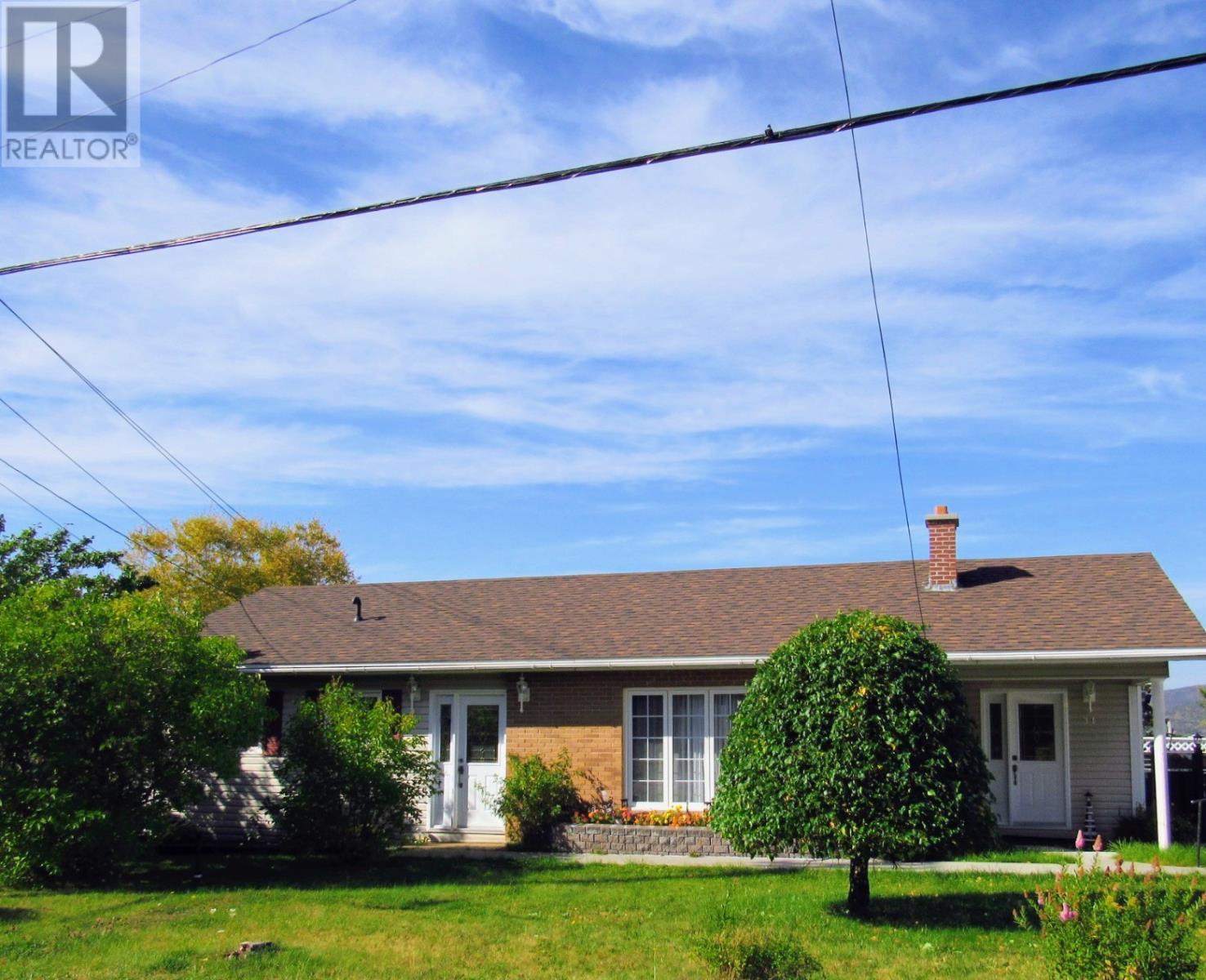 31 Hillcrest Road, Corner Brook, NL - Outdoor