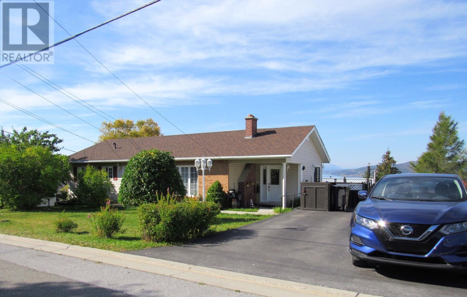 31 Hillcrest Road, Corner Brook, NL - Outdoor