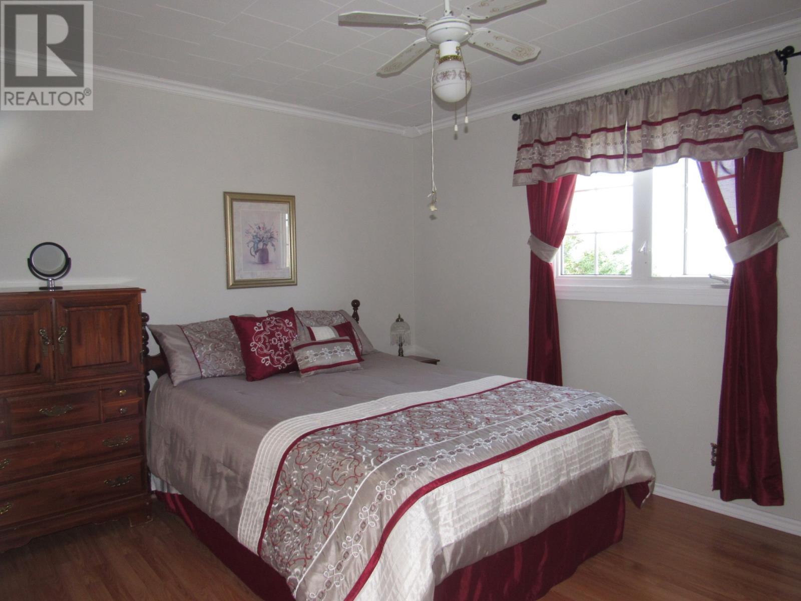 31 Hillcrest Road, Corner Brook, NL - Indoor Photo Showing Bedroom