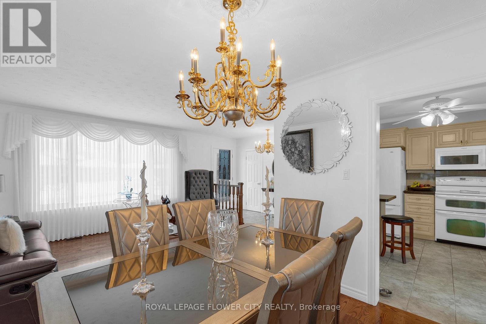 13 Bairstow Crescent, Halton Hills, ON - Indoor Photo Showing Dining Room