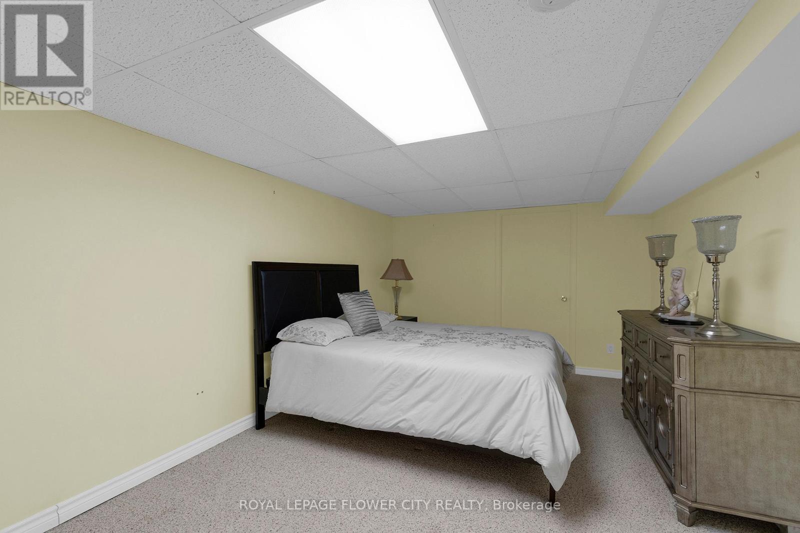 13 Bairstow Crescent, Halton Hills, ON - Indoor Photo Showing Bedroom