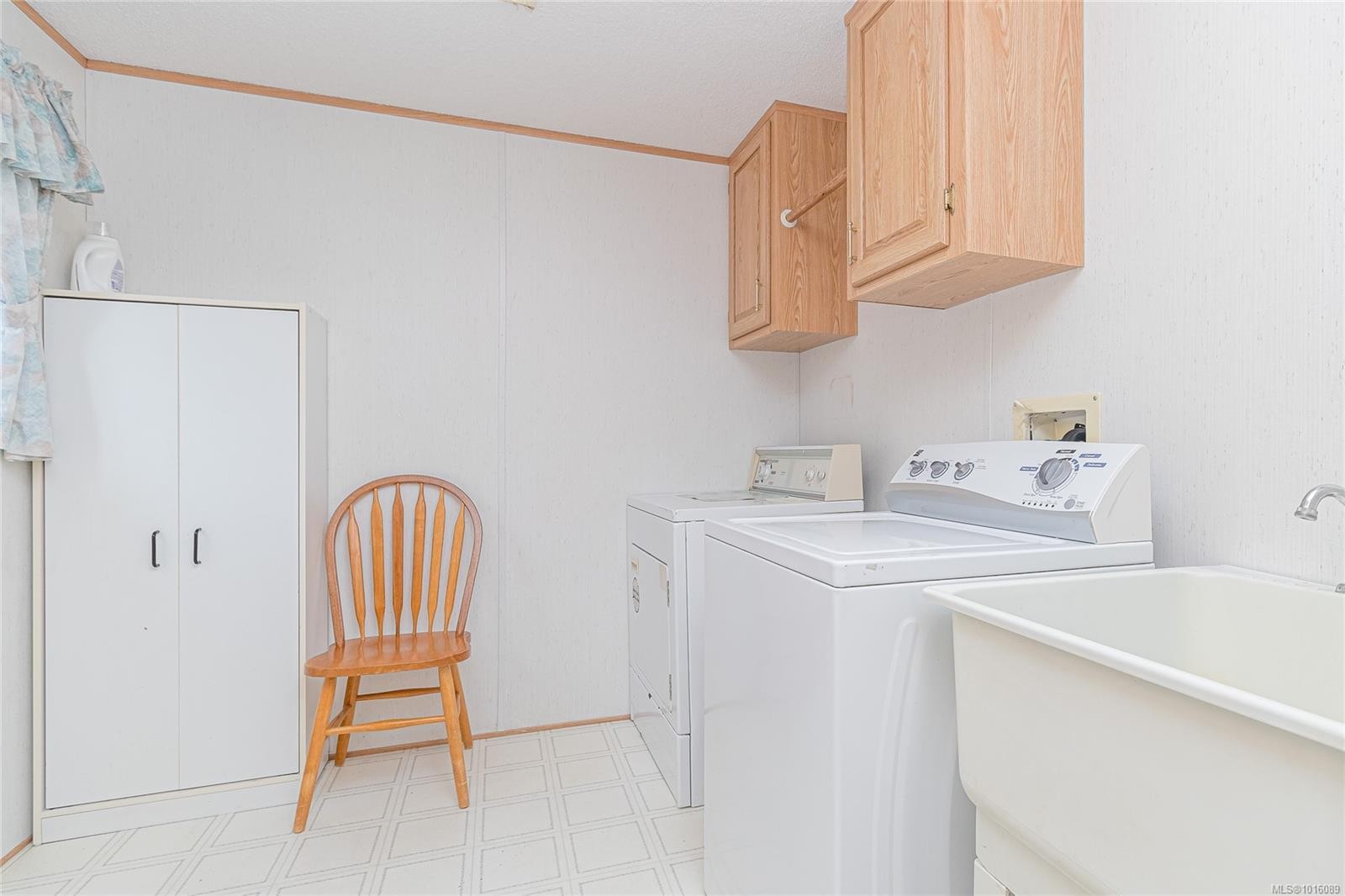 2574 Heron Way, Central Saanich, BC