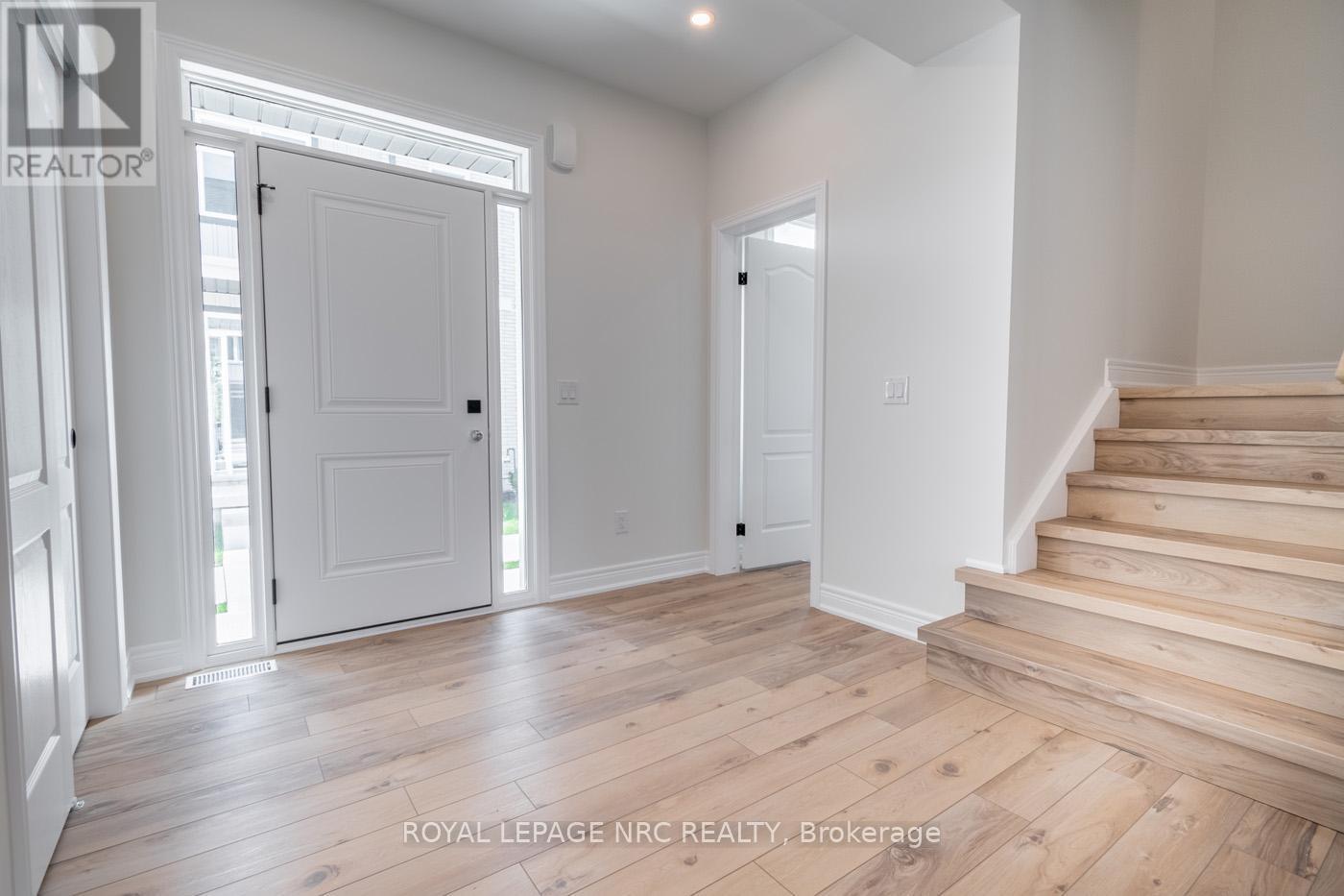 15 - 121A Moffatt Street, St. Catharines (Oakdale), ON - Indoor Photo Showing Other Room