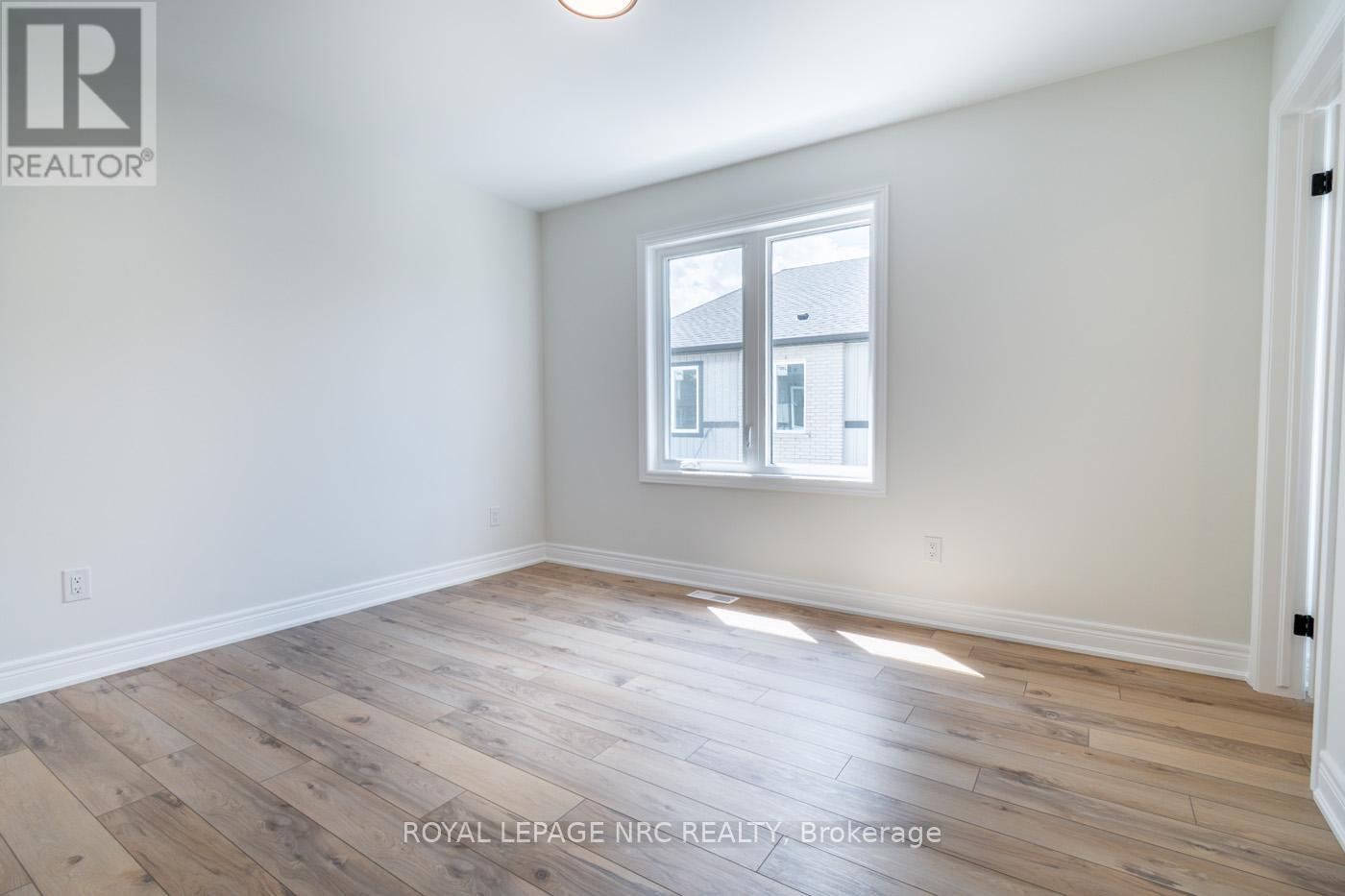 15 - 121A Moffatt Street, St. Catharines (Oakdale), ON - Indoor Photo Showing Other Room