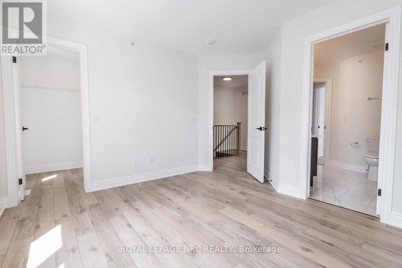 15 - 121A Moffatt Street, St. Catharines (Oakdale), ON - Indoor Photo Showing Other Room