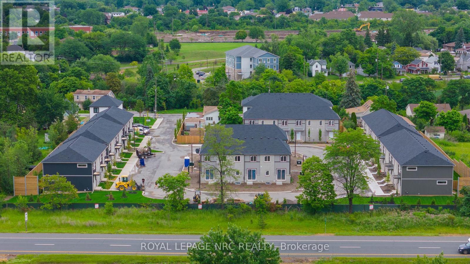 15 - 121A Moffatt Street, St. Catharines (Oakdale), ON - Outdoor With View