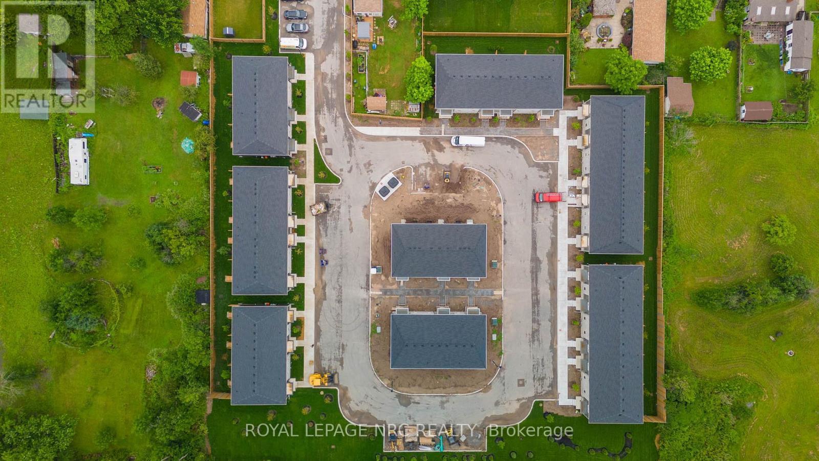 15 - 121A Moffatt Street, St. Catharines (Oakdale), ON - With View