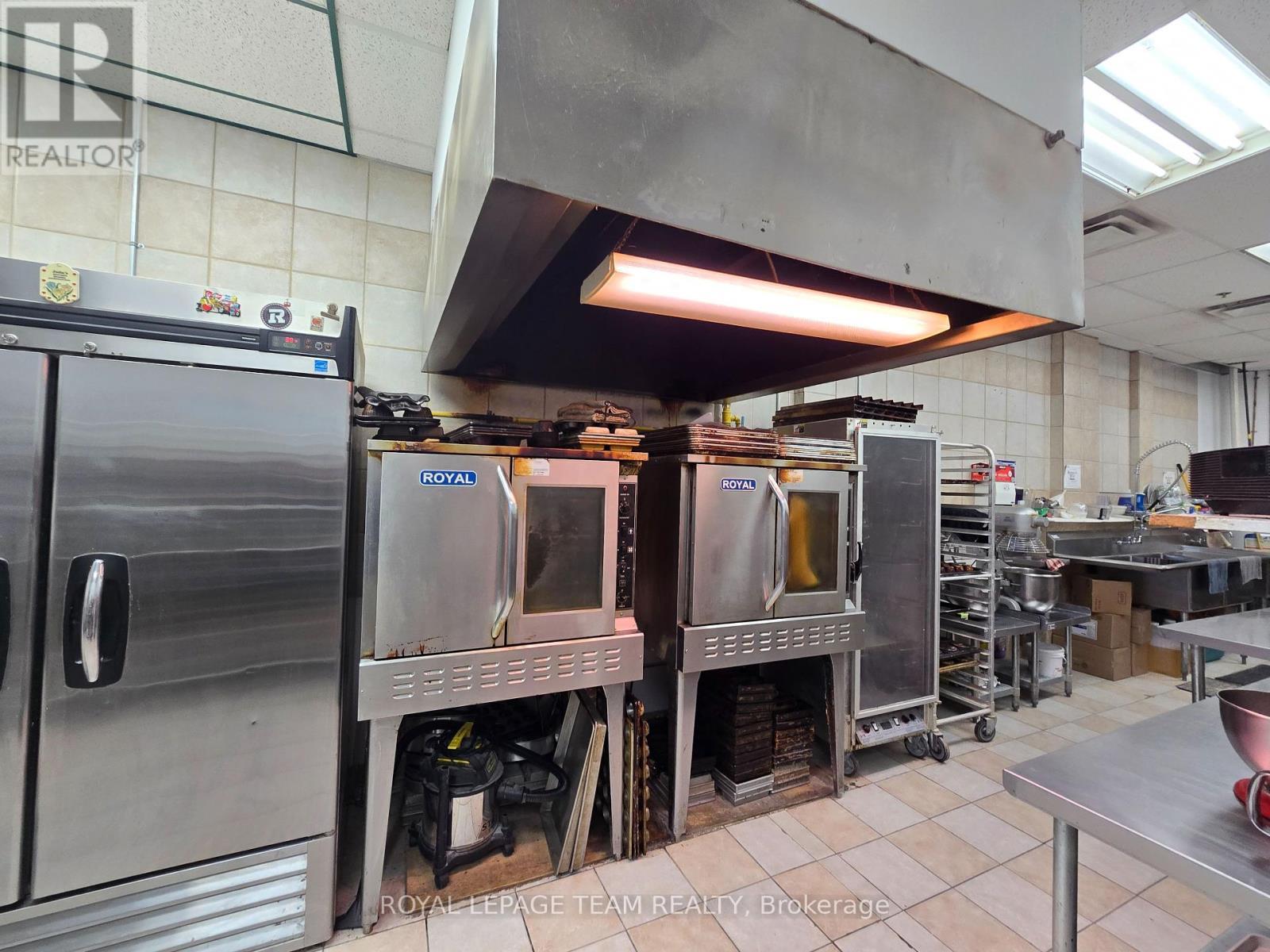 2 - 4055 Carling Avenue, Ottawa, ON