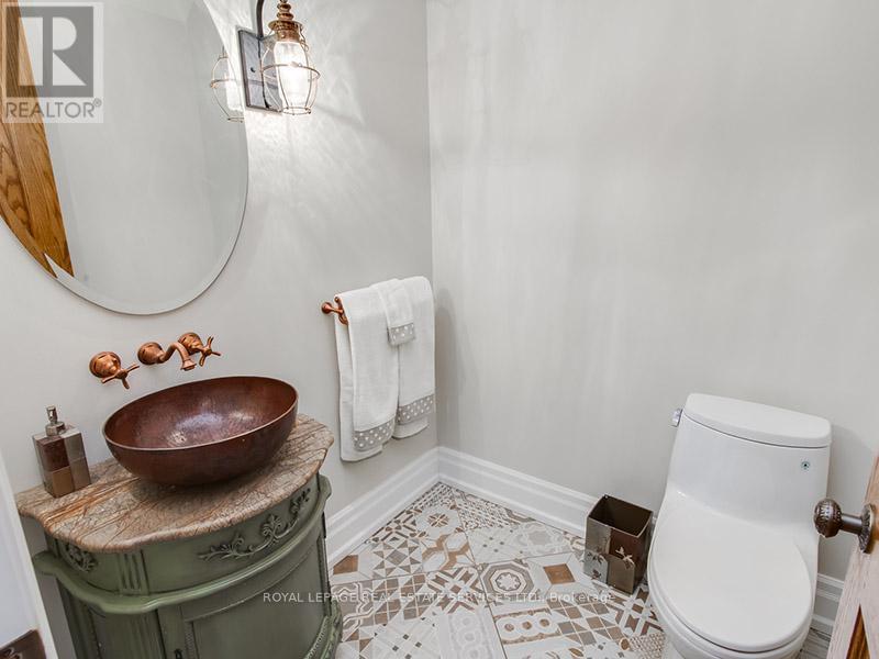 441 Oriole Parkway, Toronto, ON - Indoor Photo Showing Bathroom