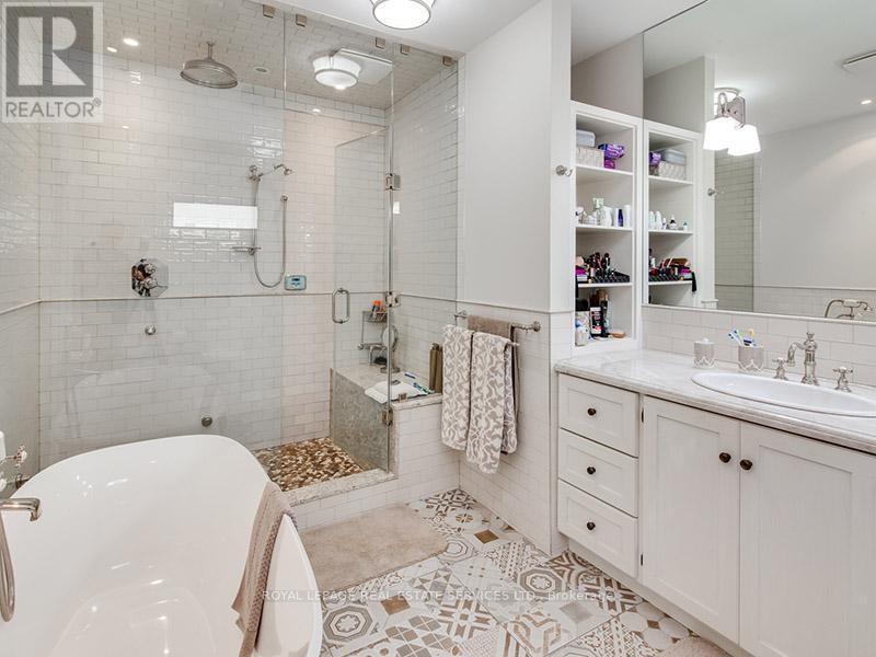 441 Oriole Parkway, Toronto, ON - Indoor Photo Showing Bathroom