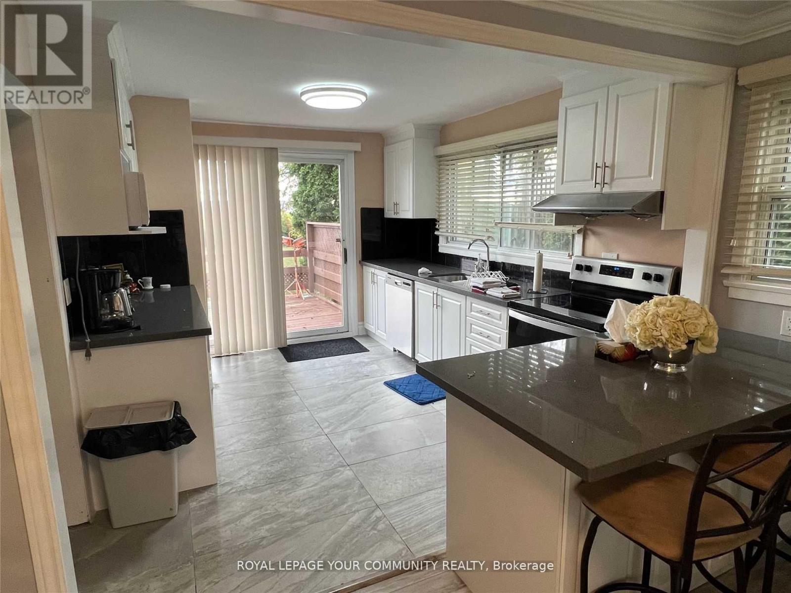 3296 Given Lane, Milton, ON - Indoor Photo Showing Kitchen