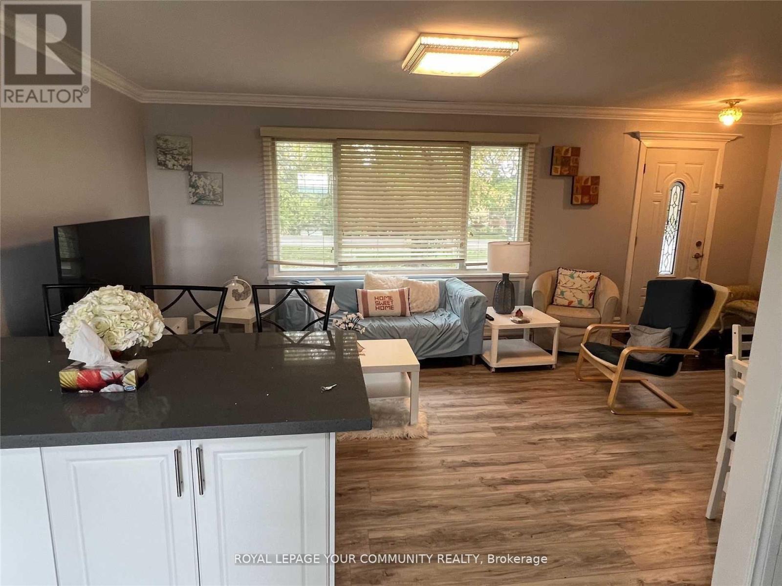3296 Given Lane, Milton, ON - Indoor Photo Showing Living Room