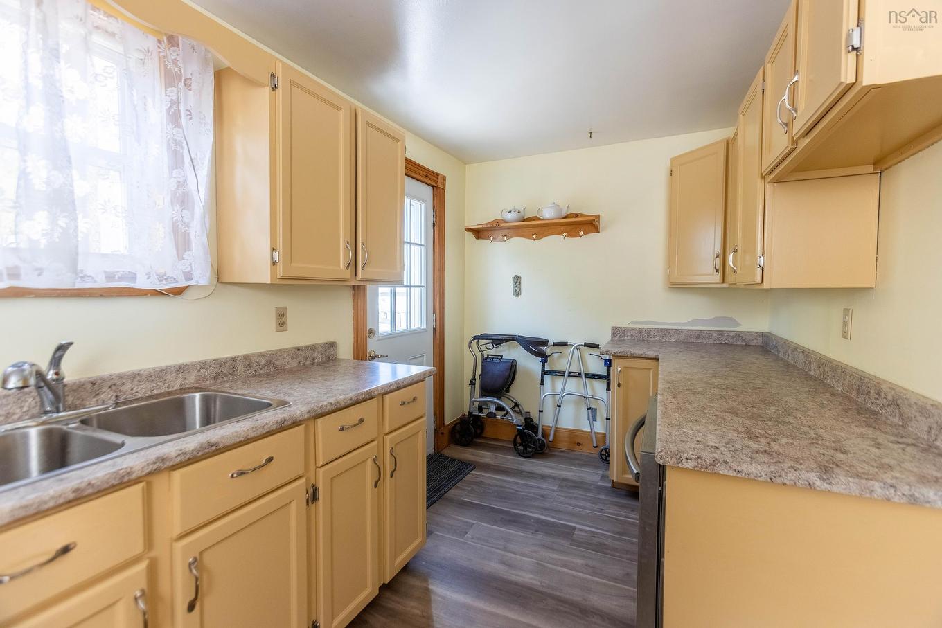 29 South Albion Street, Amherst, NS