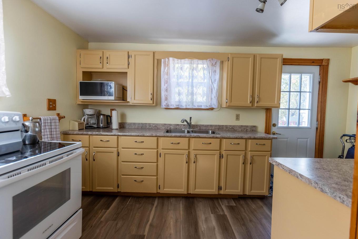 29 South Albion Street, Amherst, NS