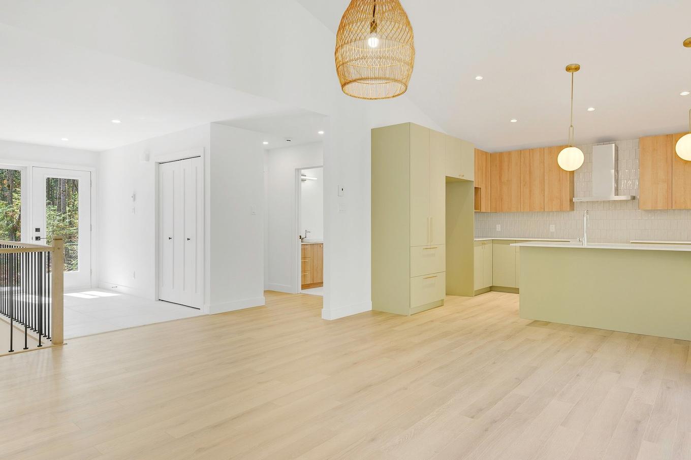 Vue d'ensemble - 1801 Ch. Domaine Sur Le Lac, Sainte-Lucie-Des-Laurentides, QC - Indoor Photo Showing Kitchen