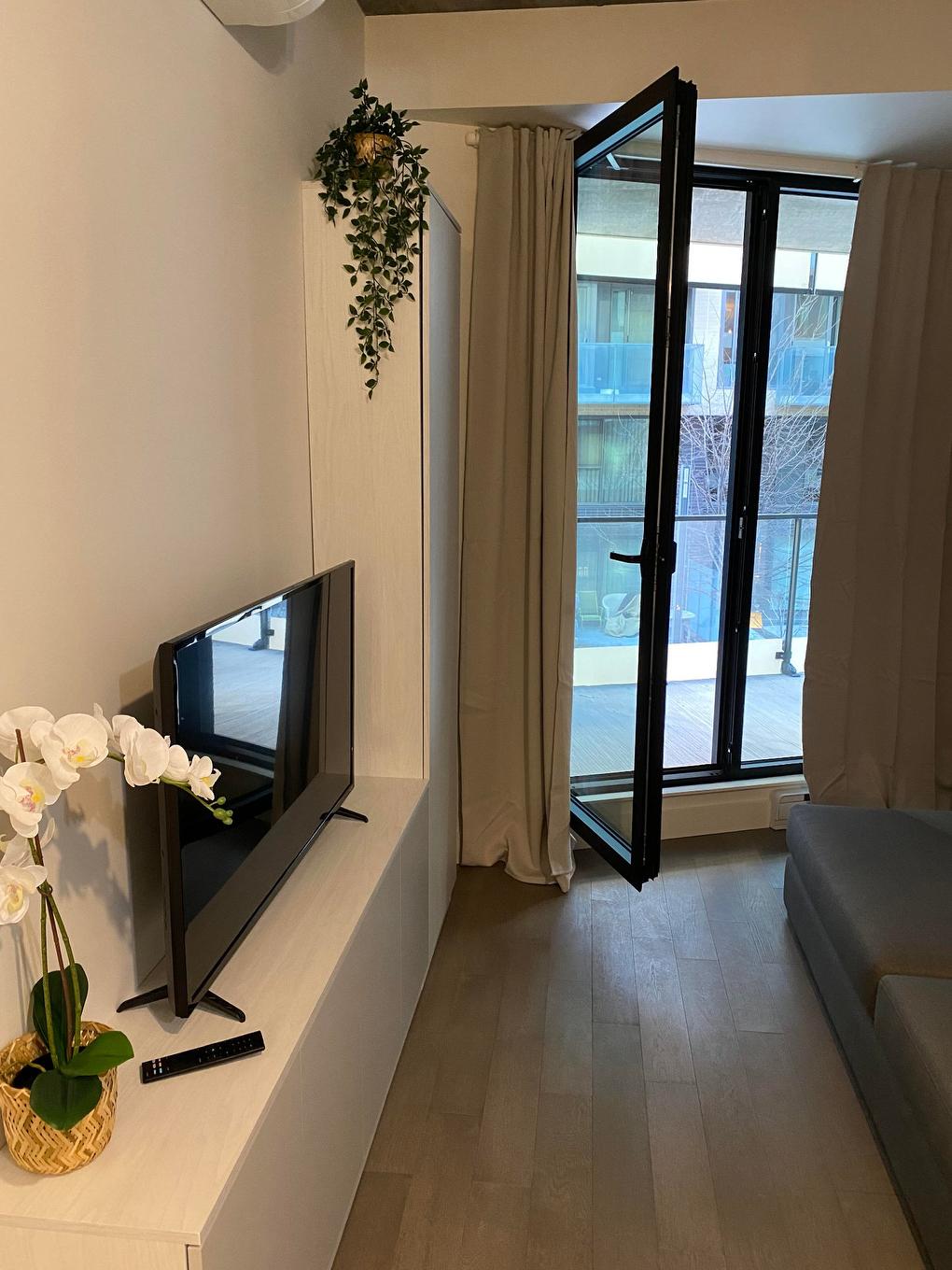 Bedroom - 222A-1550 Rue Des Bassins, Montréal (Le Sud-Ouest), QC - Indoor Photo Showing Other Room